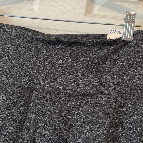 Old Navy cozecore gray black marled fleece lined leggings 7/8 cropped ankle L - Picture 2 of 4